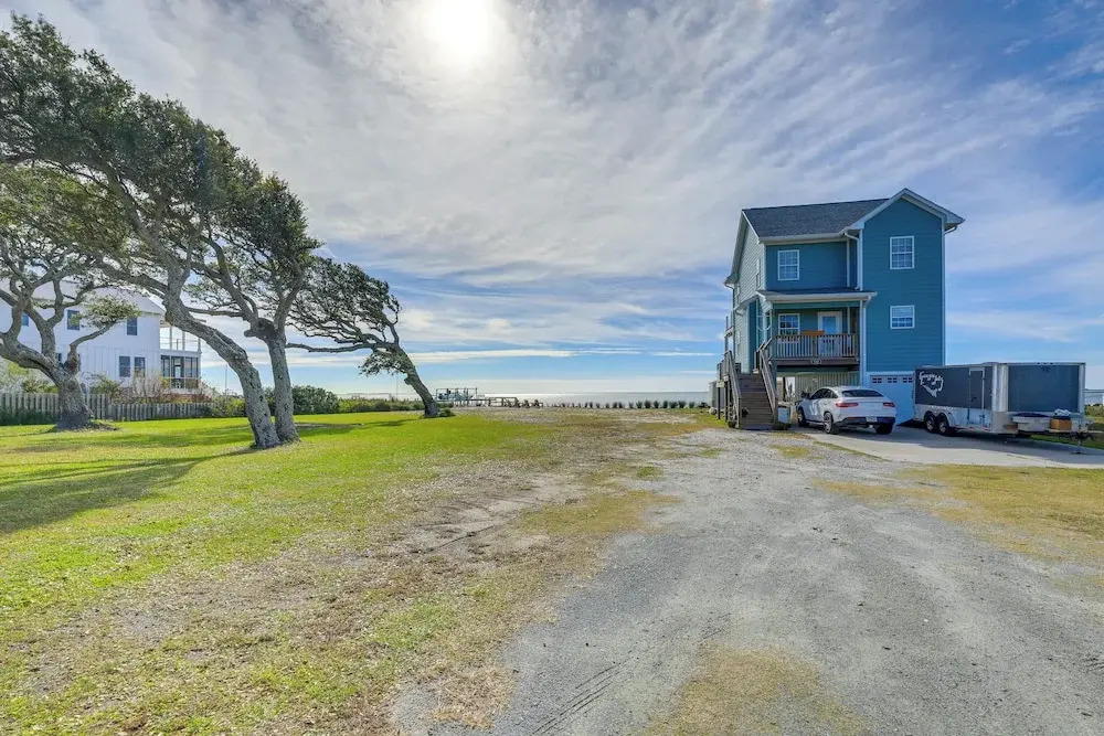 Waterview Home w/ Sunset & Lighthouse Views