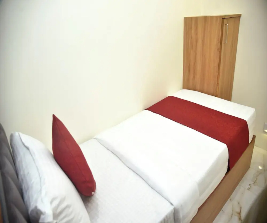 Vogue Cabin Stay Near NESCO