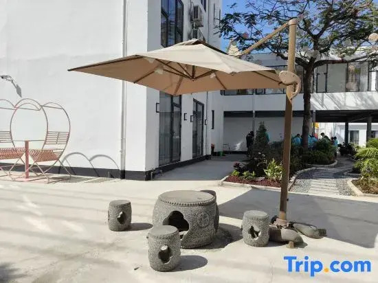 seaward silk road aet hotel