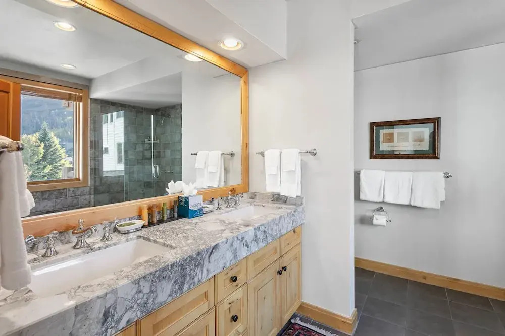 Trail's End Lodge at Deer Valley Resort - Two Bedroom Residence with Spa #201 2 Condo