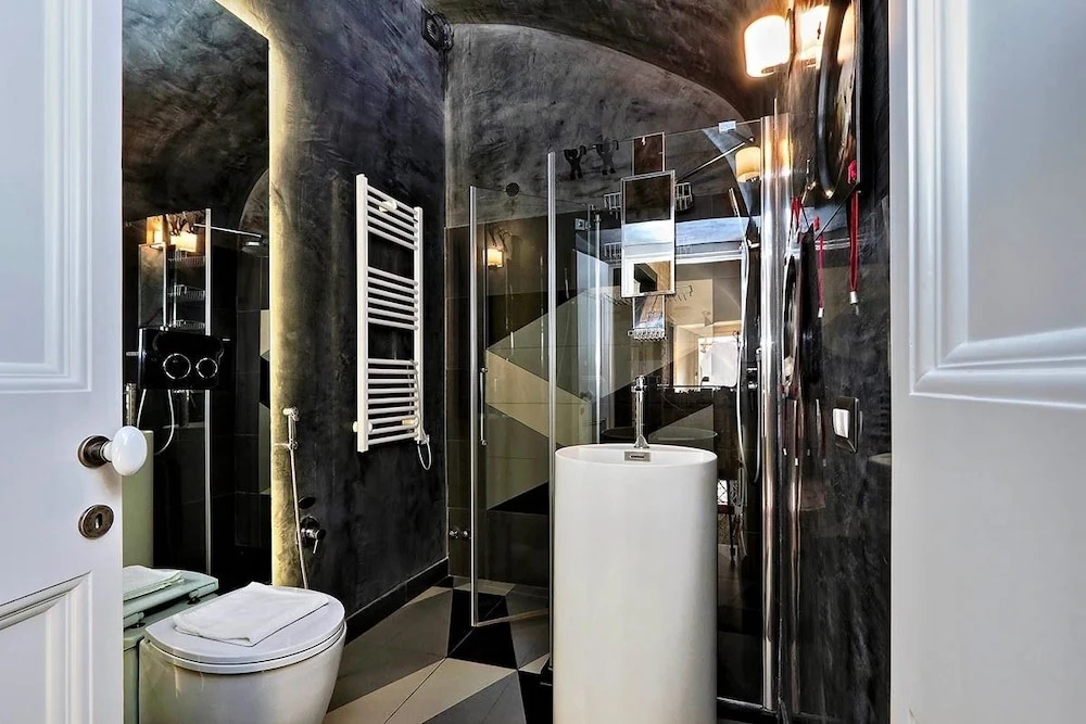 Trastevere Essence by Nosdom Properties