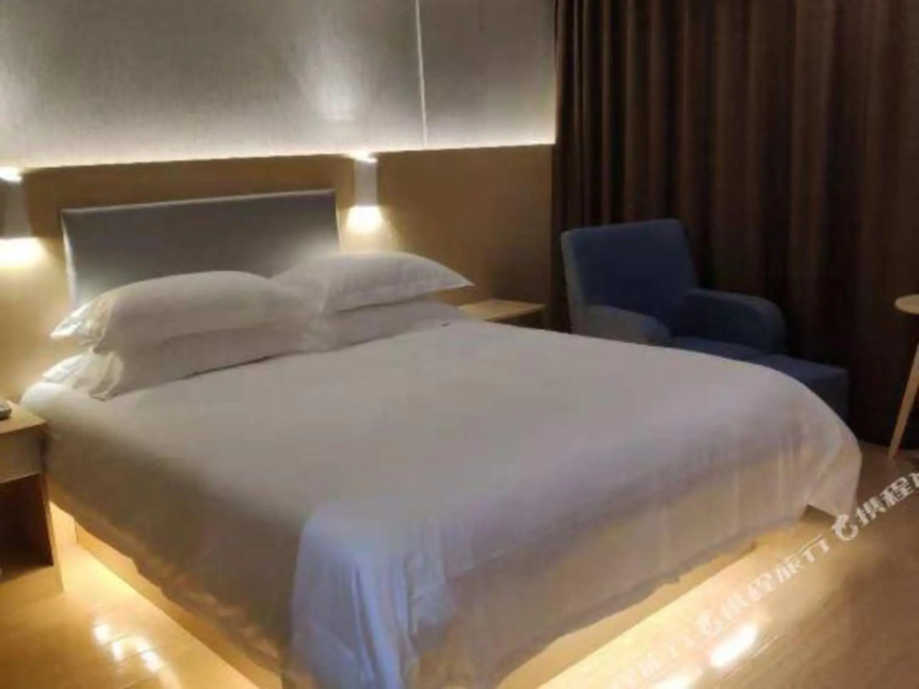Xinchang Jinhong Hotel