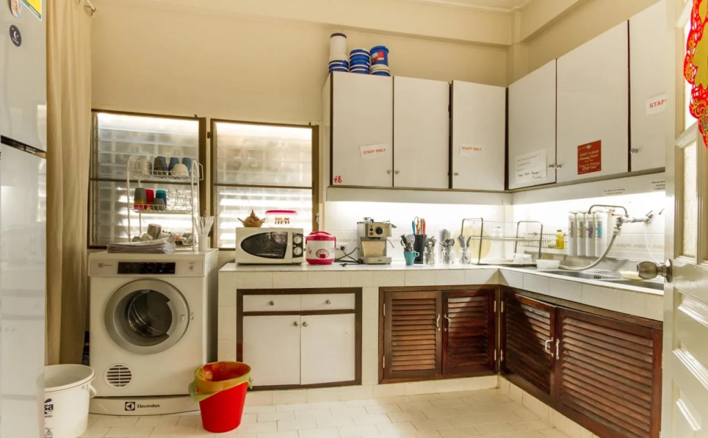 FU House Hostel