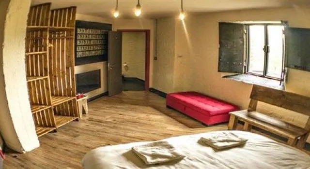 Victoria Warehouse Hotel