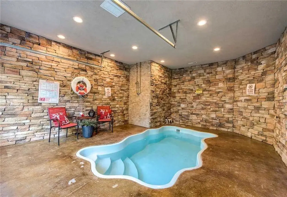 Mountain Splash 2 Bedroom Home with Private Pool
