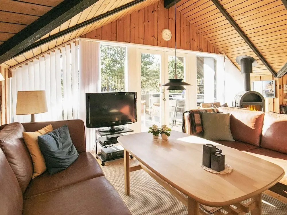 6 person holiday home in Saltum