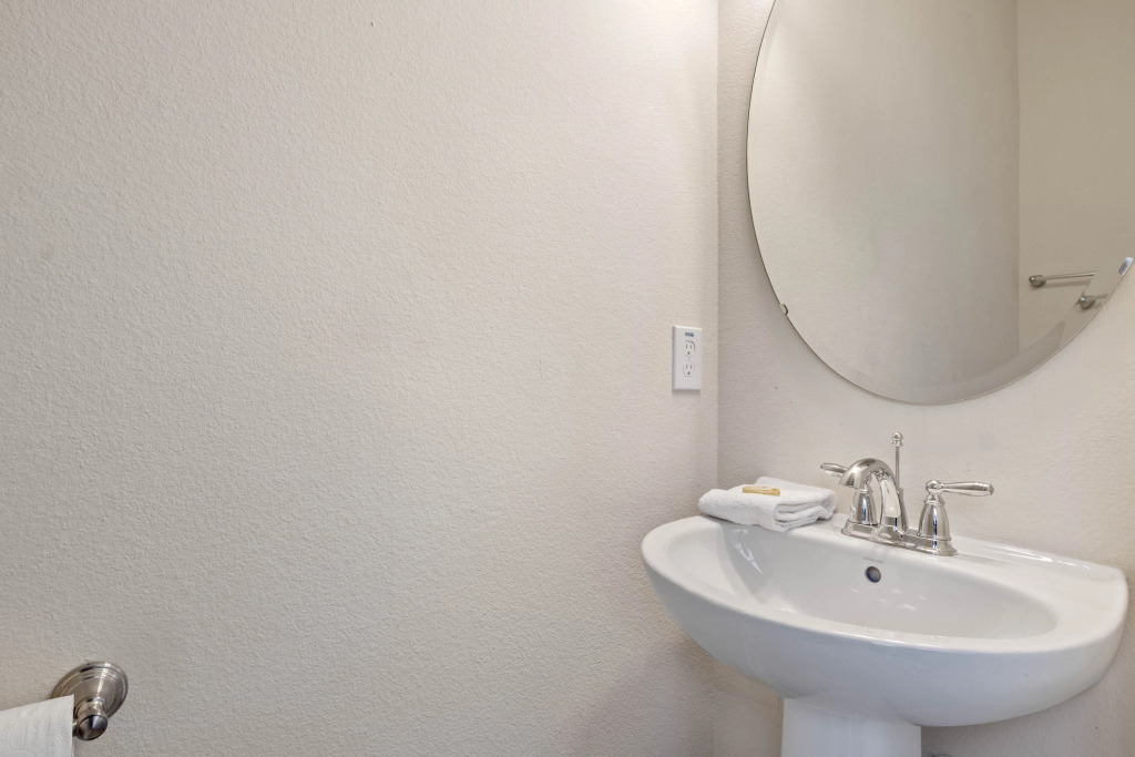 4 Bedrooms / 3.5 Bathrooms / Windsor at Westside (8882 GC), Kissimmee, US