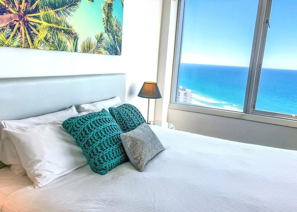Private Luxe 3 BDR at Q Surfers Paradise