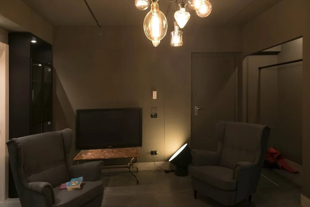 Altido Black Apartment