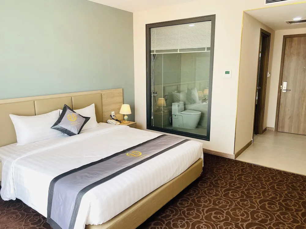 Hera Luxury Hotel