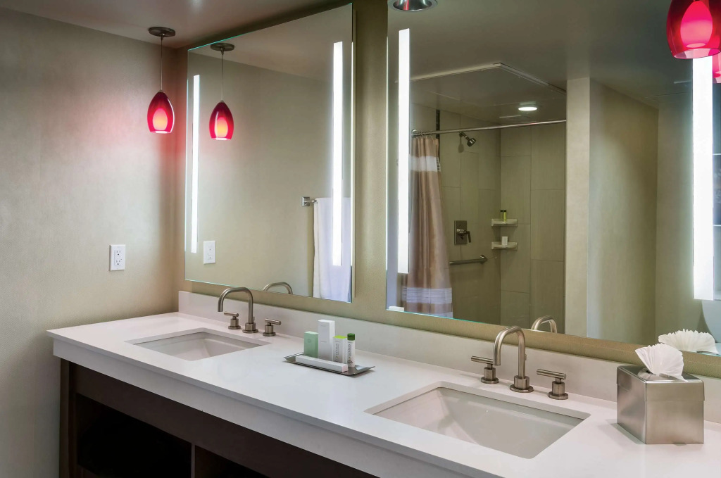 Doubletree by Hilton Los Angeles Downtown