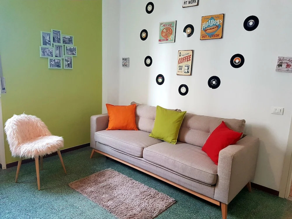 Retro Apartment