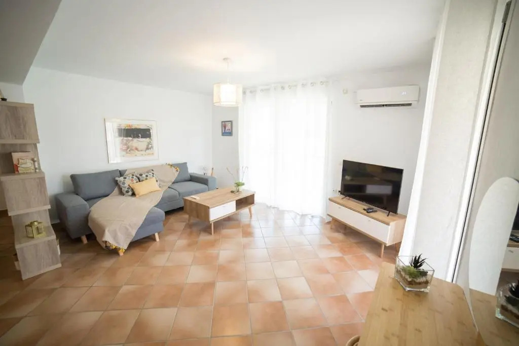 AZALEA - Modern studio with sea view