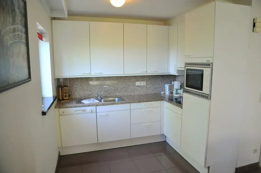 Apt w/ Fireplace & Garden