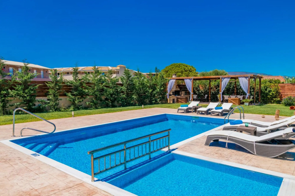 Villa Sophie - Sunny Retreat