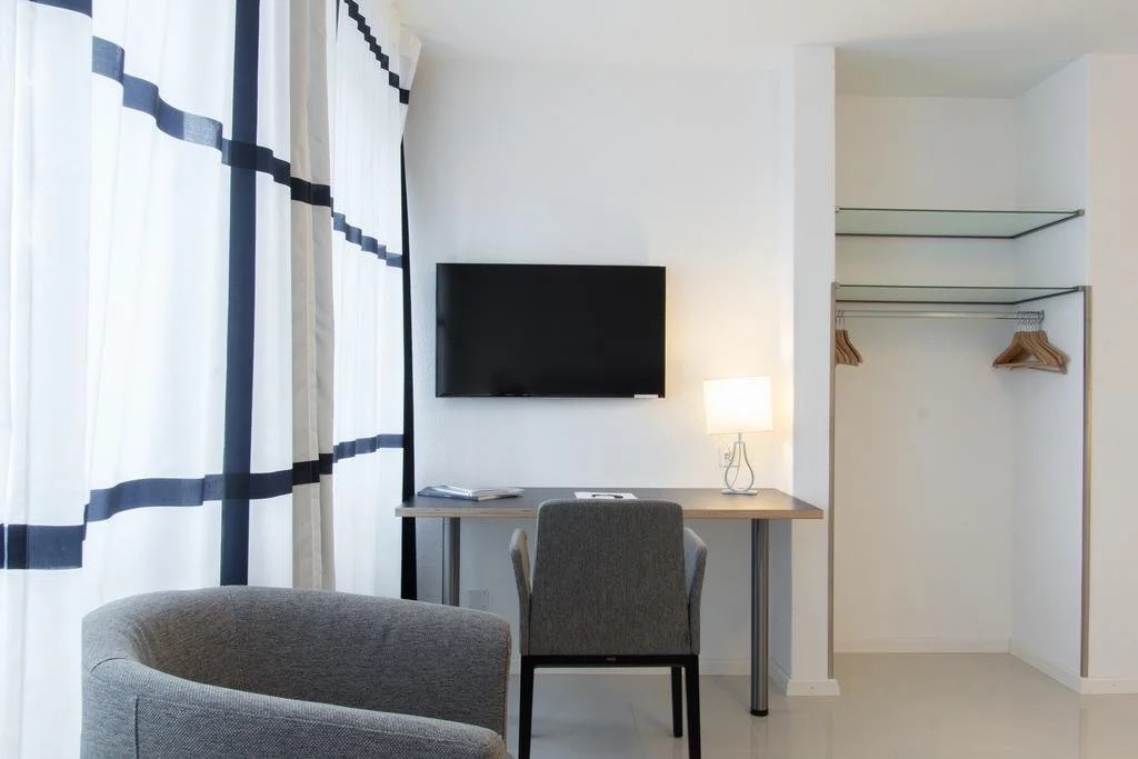 Hotel SiX