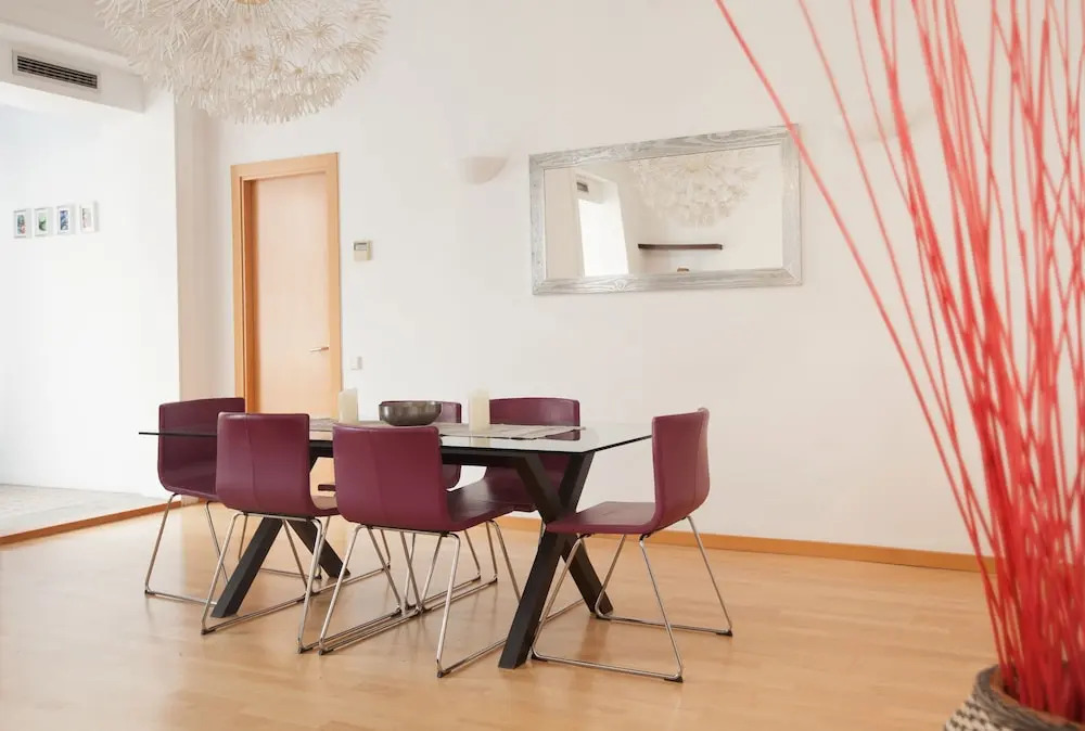 Akira Flats Urquinaona Centric apartment
