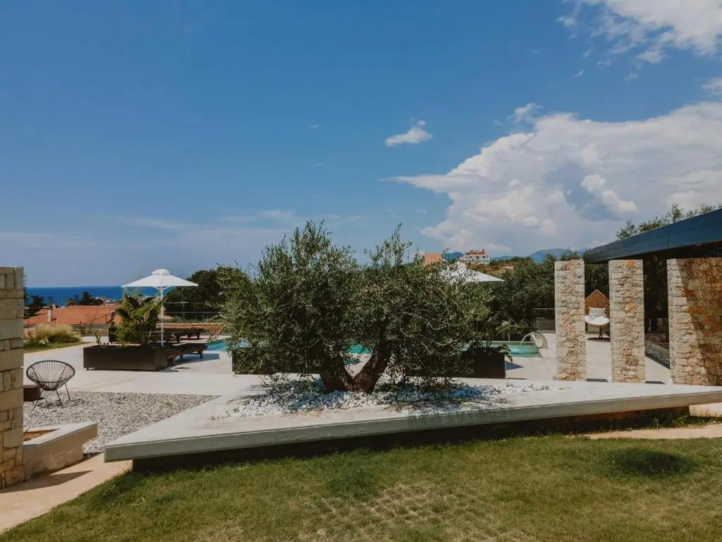 Casa Costa Suites