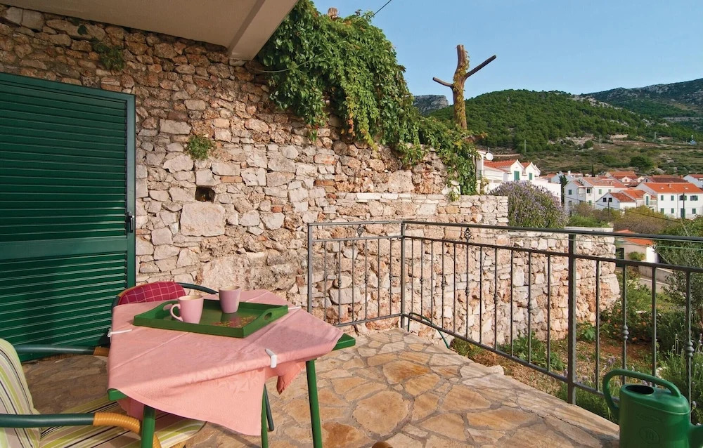 Awesome Apartment in Bol With 1 Bedrooms and Wifi