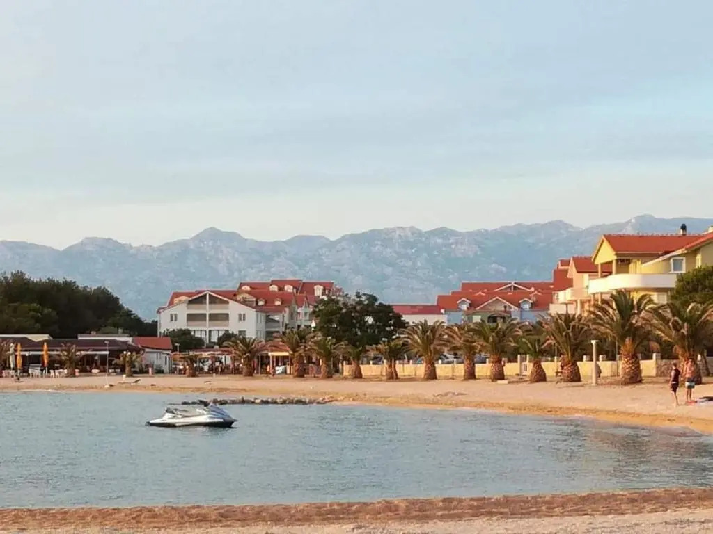 Apartments by the sea Povljana, Pag - 21144