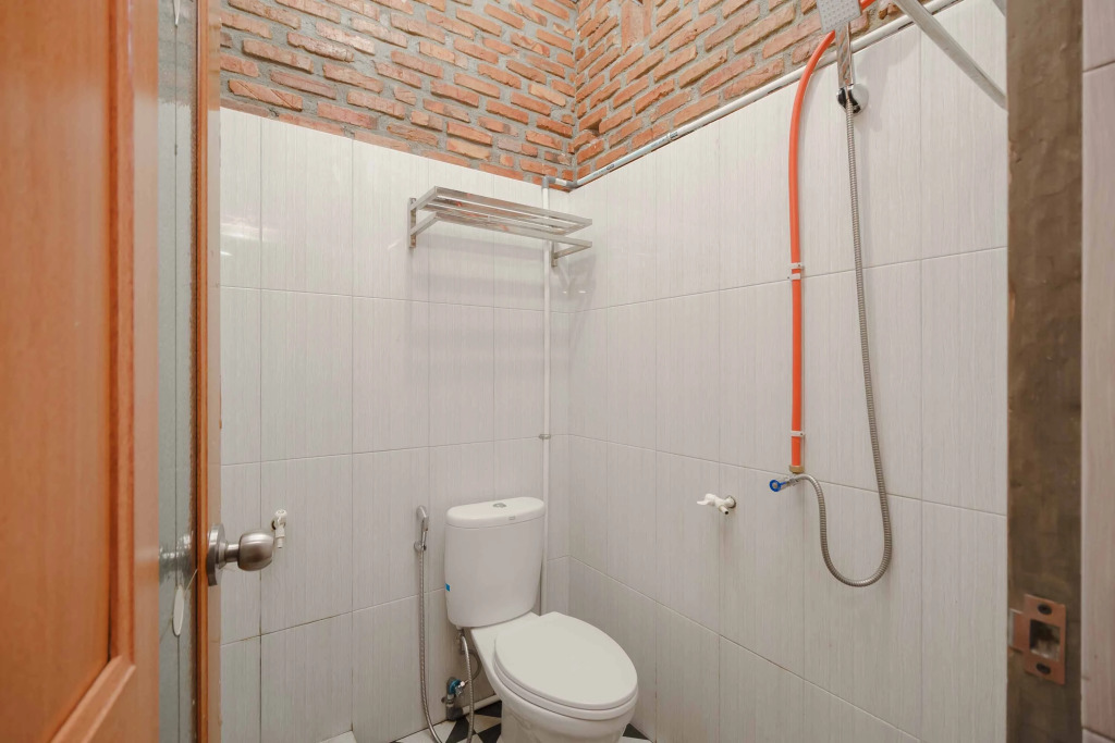 RedDoorz Syariah near Jalan Asahan Pematang Siantar