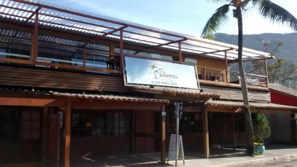 Ti Hostel Trindade