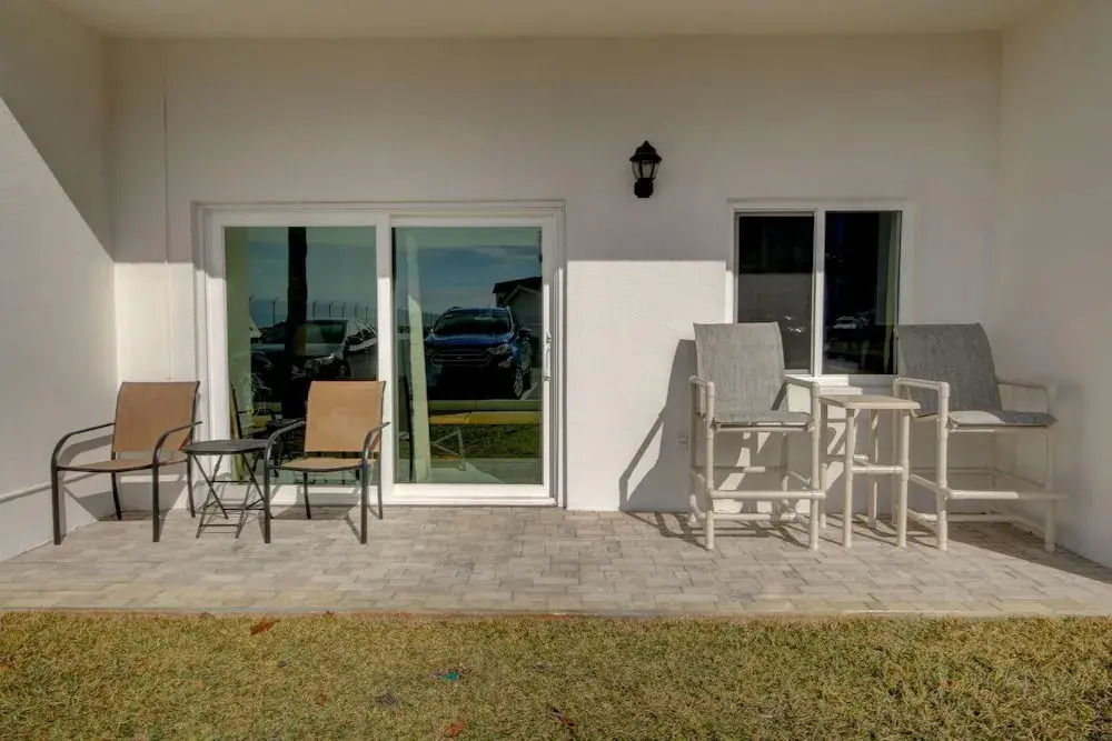 612 El Matador 1 Bedroom Condo by RedAwning
