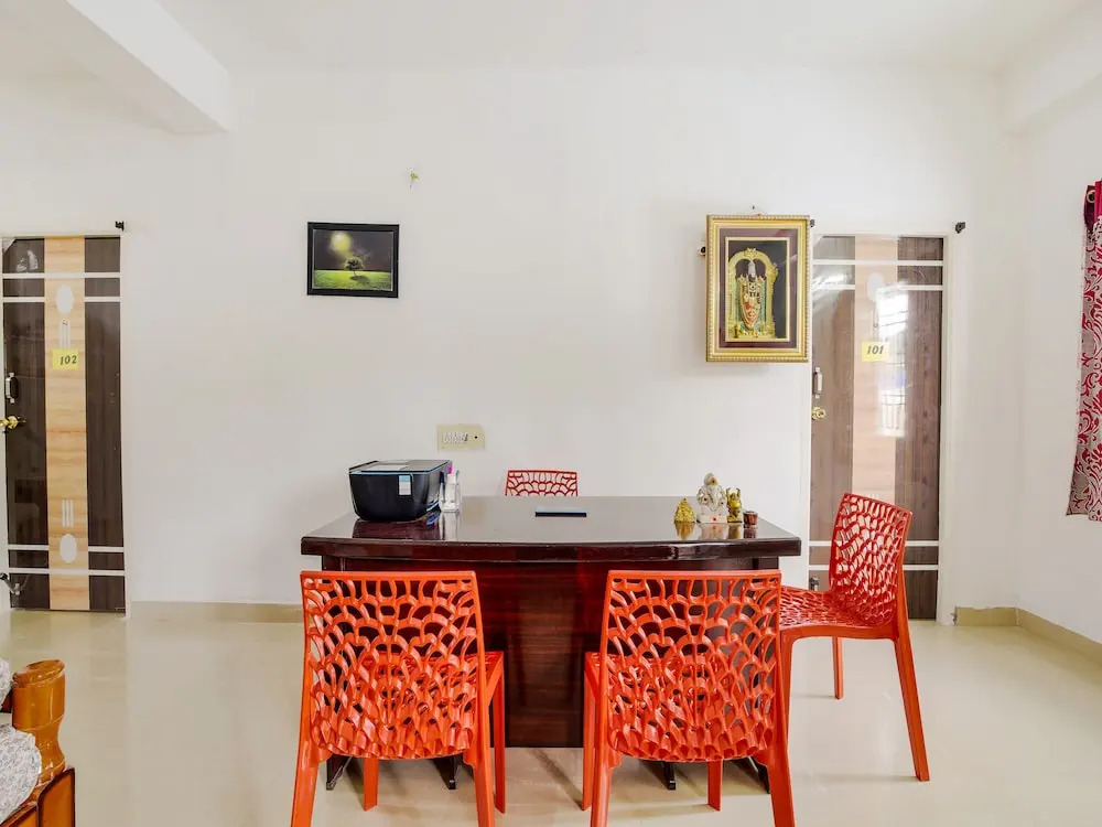 Madarasu Smart Homes by OYO Rooms