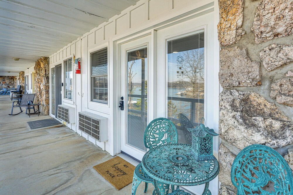 Cozy Lake Ozark Villa w/ Main Channel Views