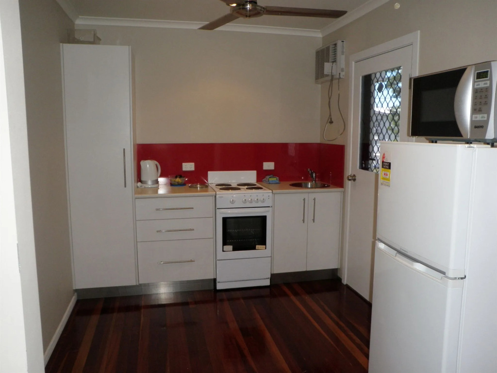 Airlie Apartments