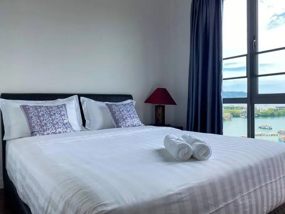 LUXURY SEAVIEW 3BR at LOFT IMAGO KK