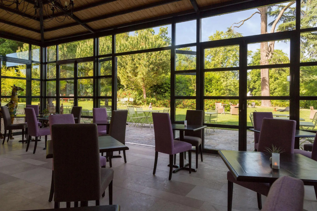 Hôtel & Spa du Domaine des Thômeaux, The Originals Relais