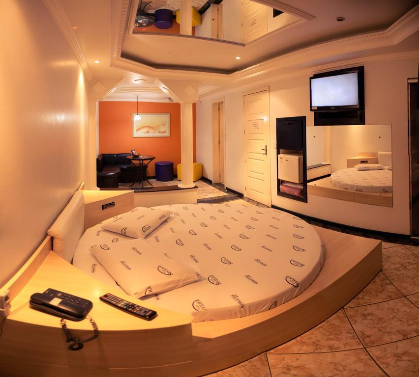 Sense Motel