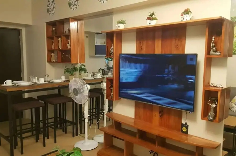 Roy's Condo Pad
