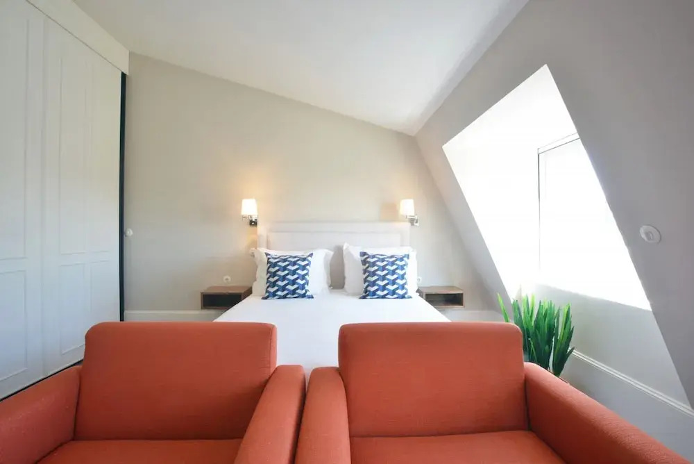 Modern apartment in Portos Vibrant Heart
