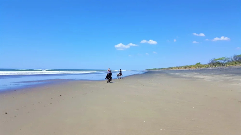 Salt Escapes Nicaragua - Bella Casas