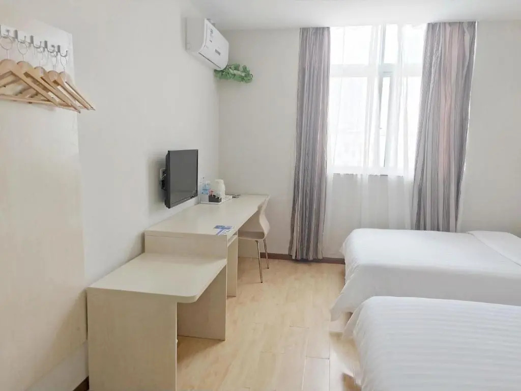 7Days Inn Zhaotong Hailou Road Wanghai park