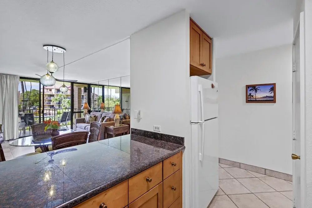 Kamaole Sands 7-206 - Renovated, Courtyard Views, Steps to the Beach, AC