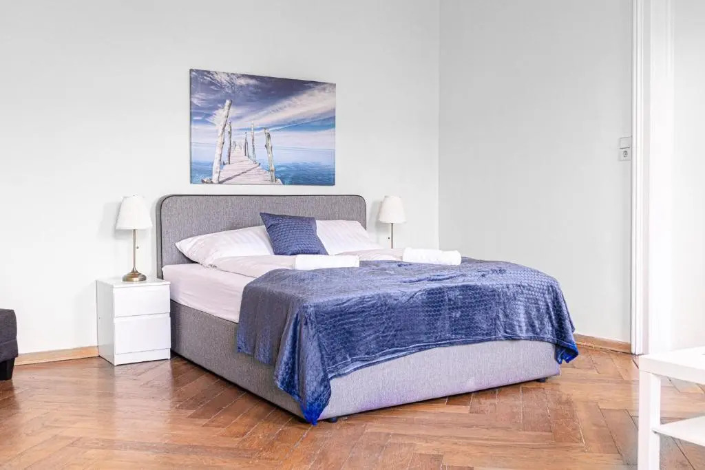 Brilliant 2BR Apt. near AKH-Hospital