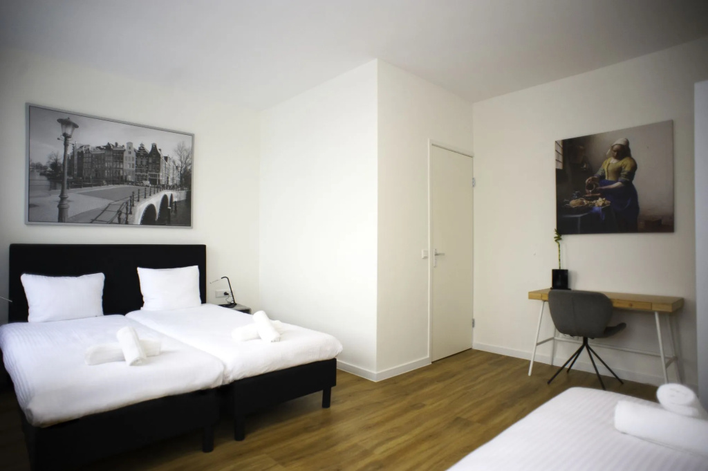 i hotel