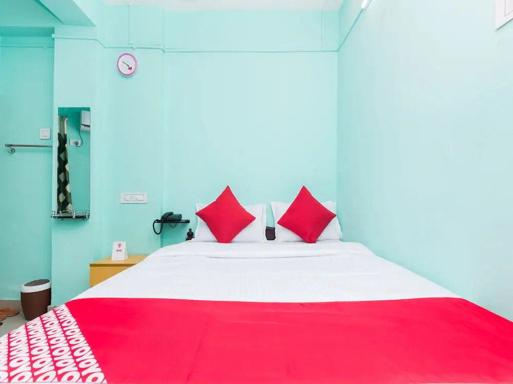 OYO Flagship 10471 Hotel Samrat Palace