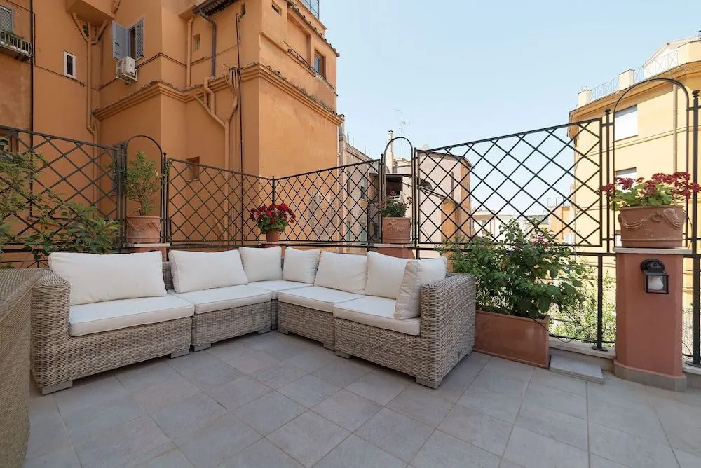 Santa Prassede Rooftop Terrace Studio