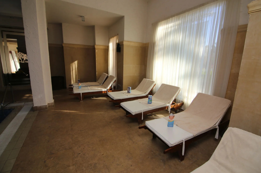 Tamra Beach Resort