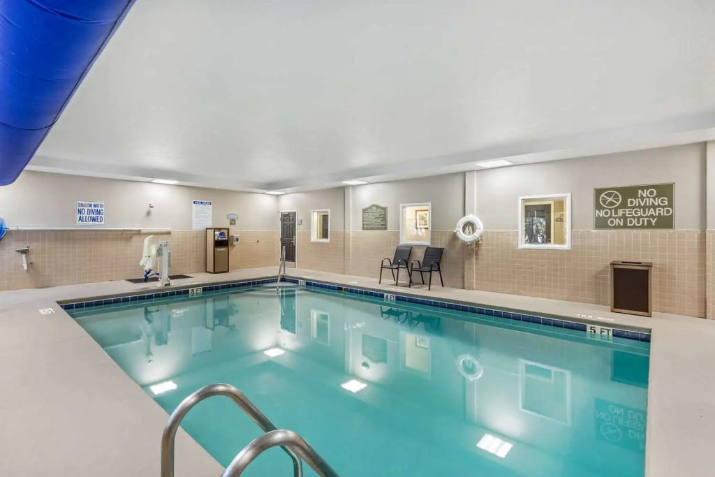 Comfort Inn & Suites North Charleston - Northwoods