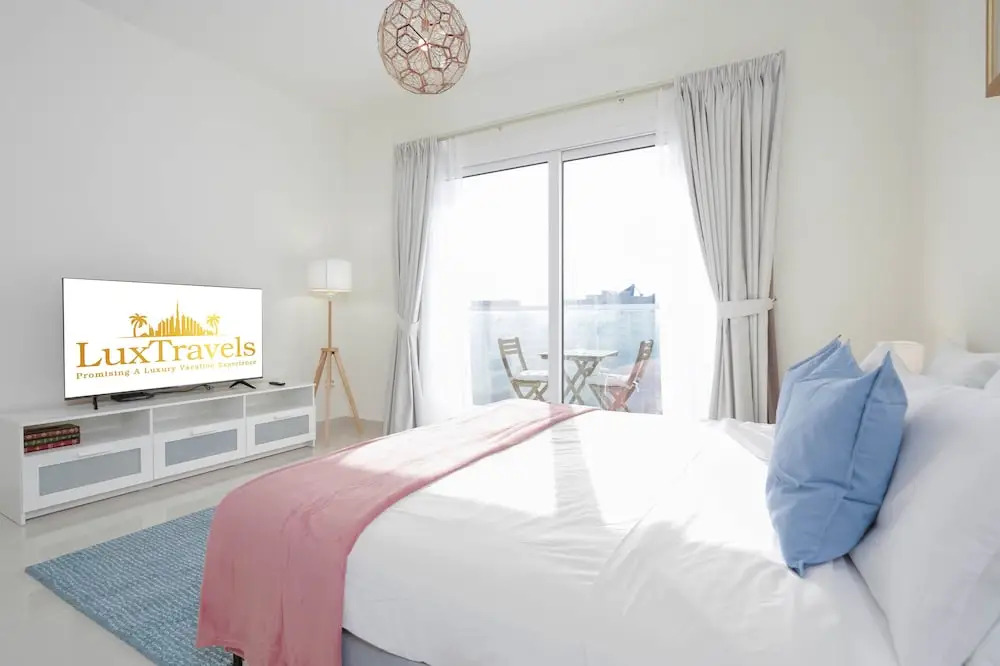 Lux BnB I AG Tower I Canal Views
