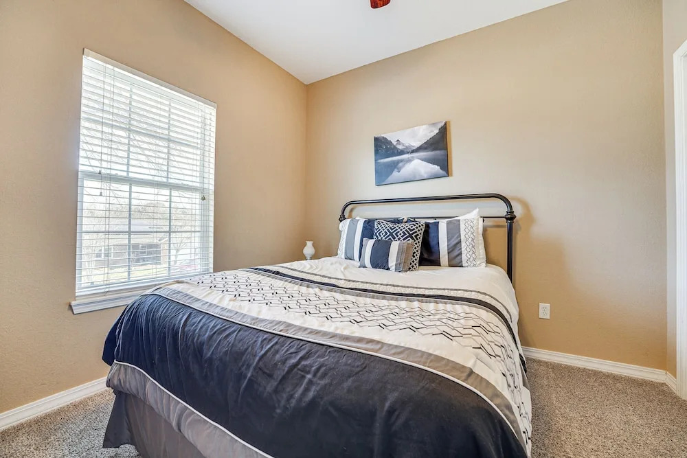 Walk to The Strip: Family-Friendly Branson Home