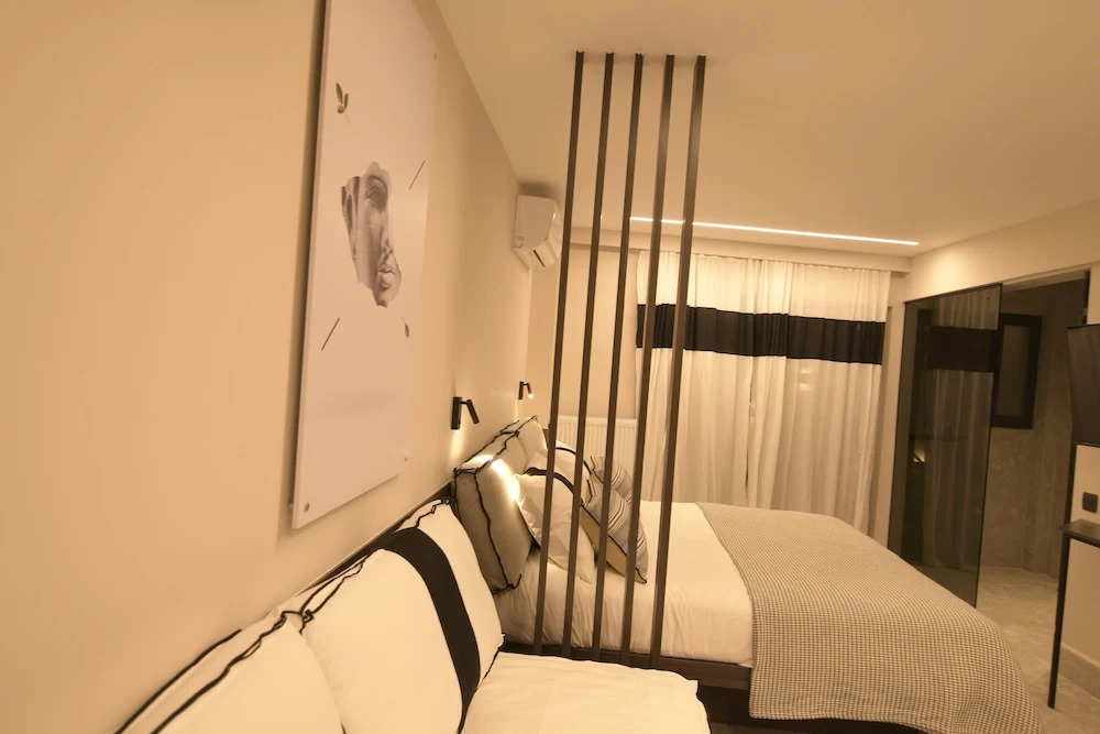 Cityzoe Athens Suites