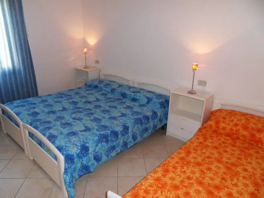 Bright Flat in a Colourful Building - Beahost