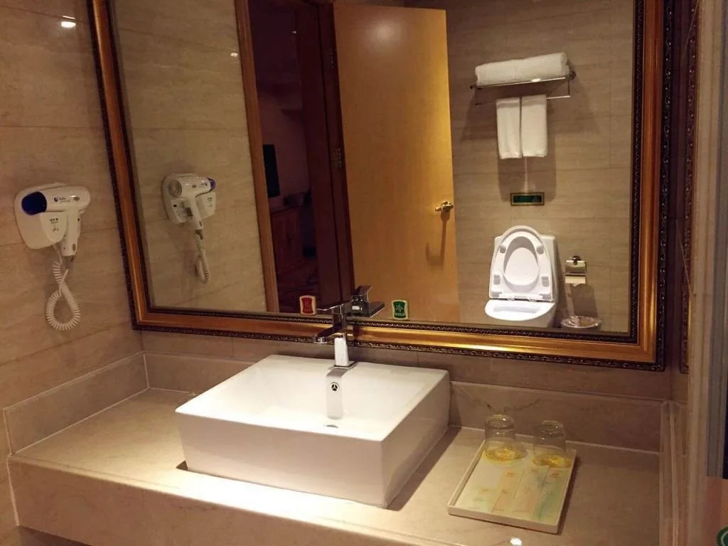 Vienna Hotel Shenzhen Honghu Branch