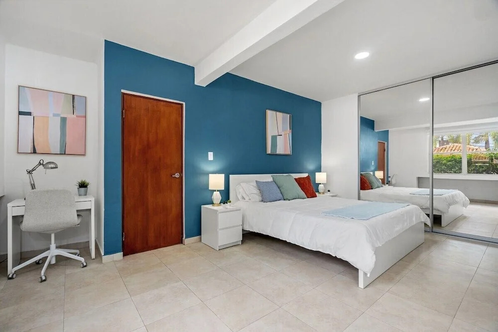 Puerto Rico Oceanpark Beach Rental With King Size Bed Otium Rentals